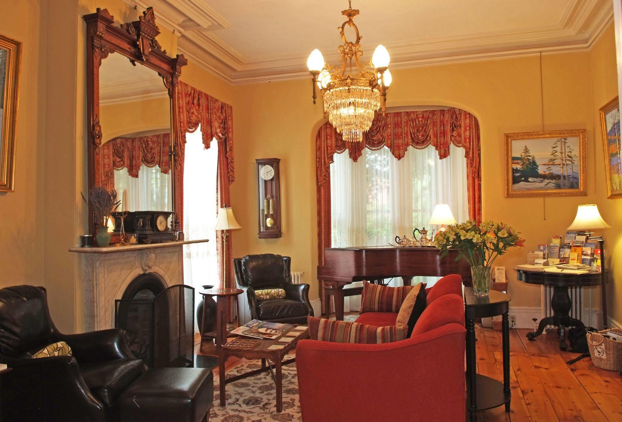 Blind Tiger Portland - Carleton Street Guest House Extérieur photo